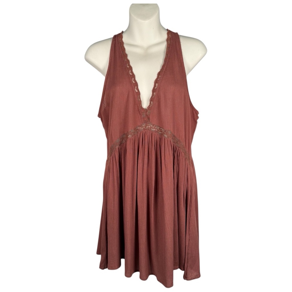 Kendall & Kylie Dress Women’s Medium Mauve Deep V-Neck Lace-Trimmed Button Back